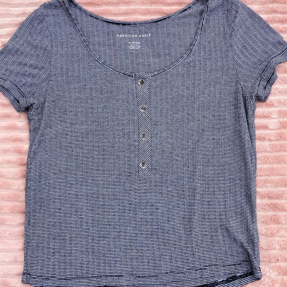 American Eagle top